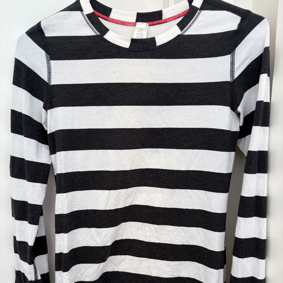 Ivivva (by Lululemon) Long Sleeve - Picture 1 of 3